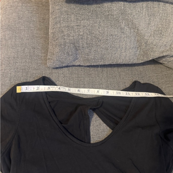 LULULEMON Black “Find Your Twist” Back Twist Short Sleeve Shirt - Picture 11 of 11